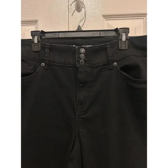 Torrid Black Crop Jegging Size 22 - Picture 6 of 10